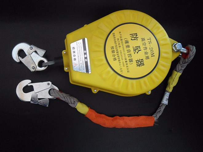 防墜器零部件實(shí)景.jpg 防墜器零部件實(shí)景.jpg